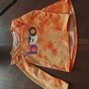 "BOO" Halloween t-shirt 🎃 with jeans.